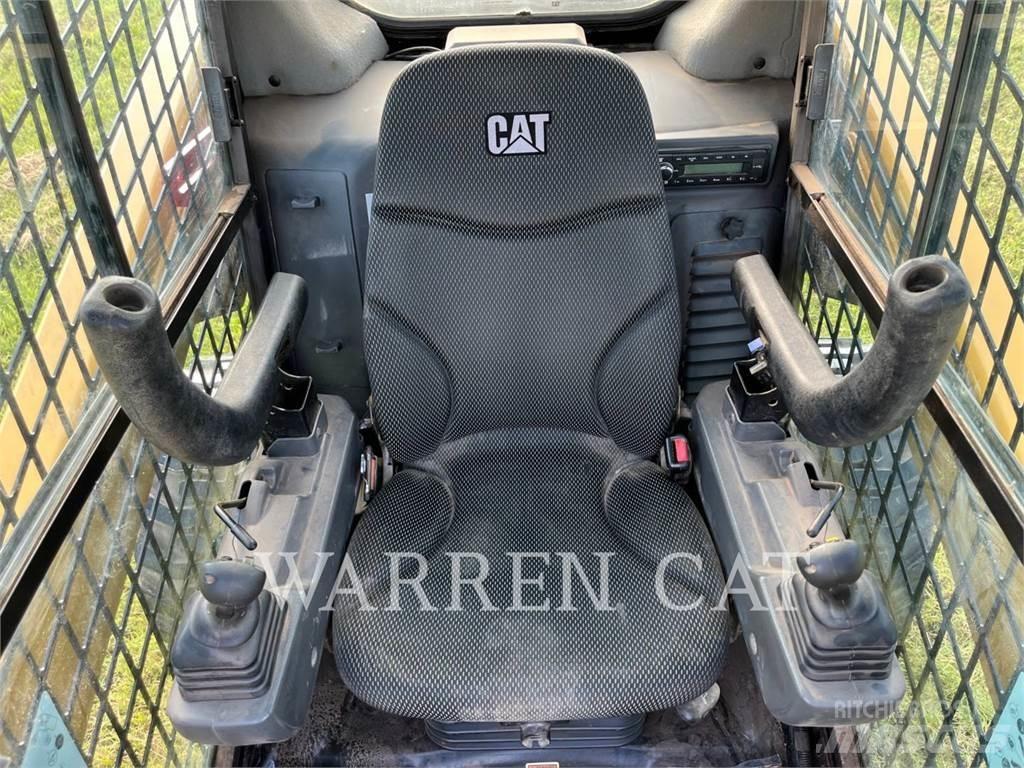 CAT 272D3 C3H3 Skid Steer Loaders