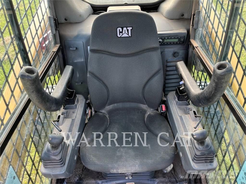 CAT 272D3 C3H3 Skid Steer Loaders