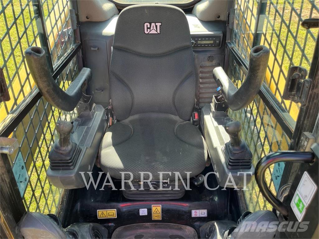 CAT 272D3 C3H3 Skid Steer Loaders