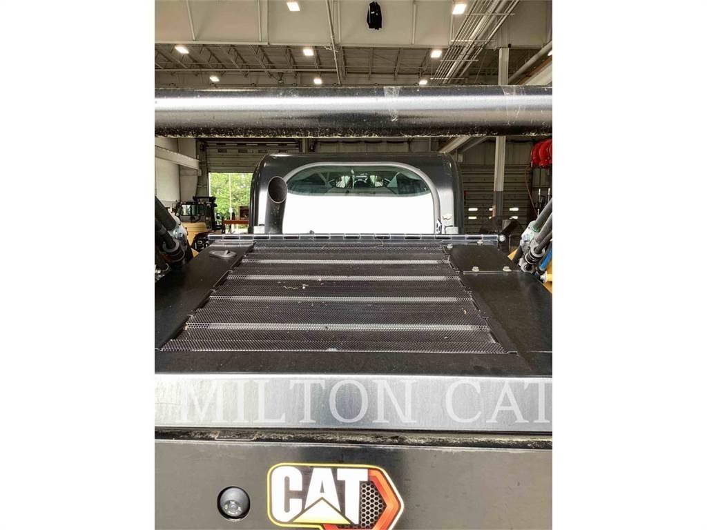 CAT 272D3XE Skid Steer Loaders