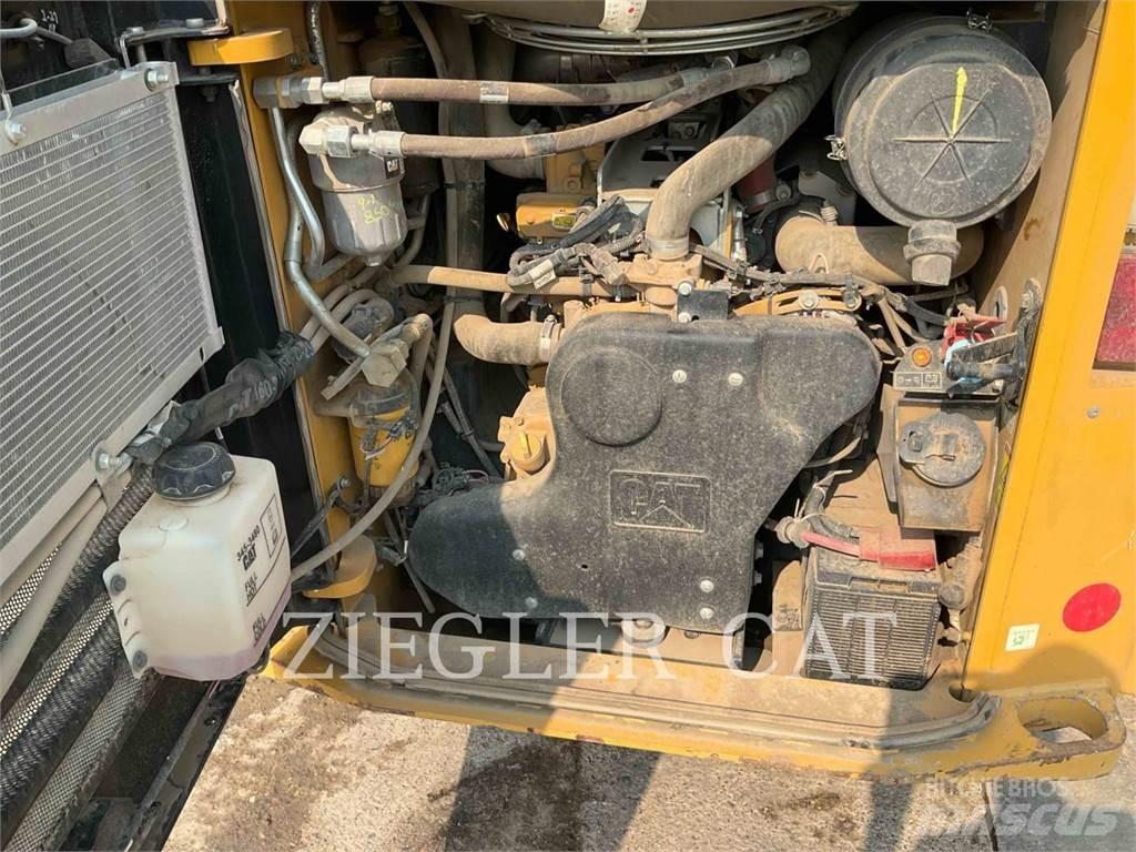 CAT 299D3 Crawler Loaders