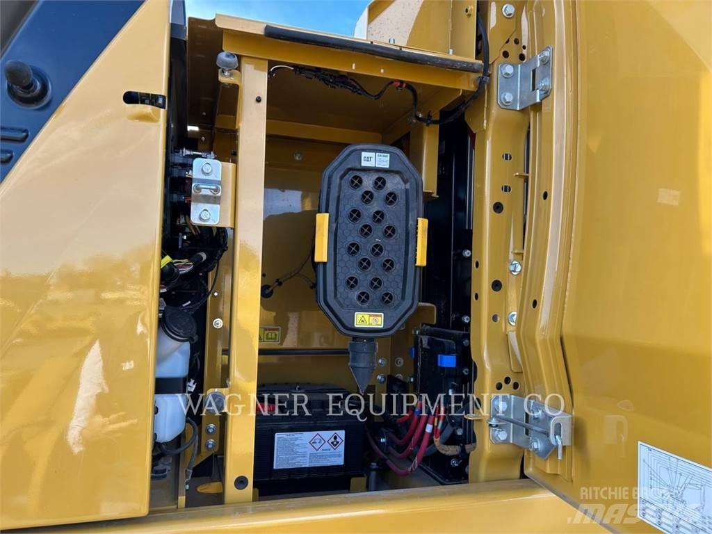 CAT 320 Crawler Excavators