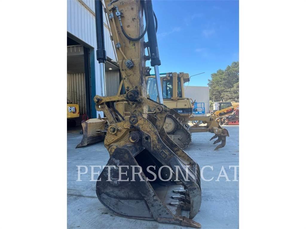 CAT 323 Crawler Excavators