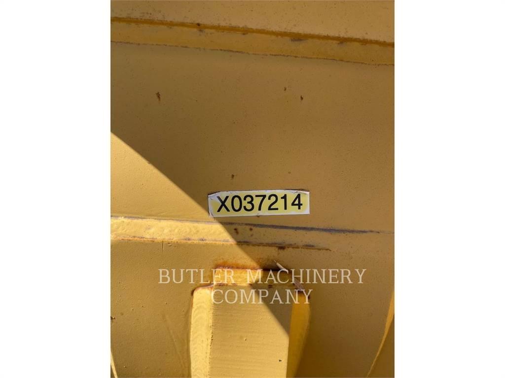 CAT 323 BUCKET Buckets