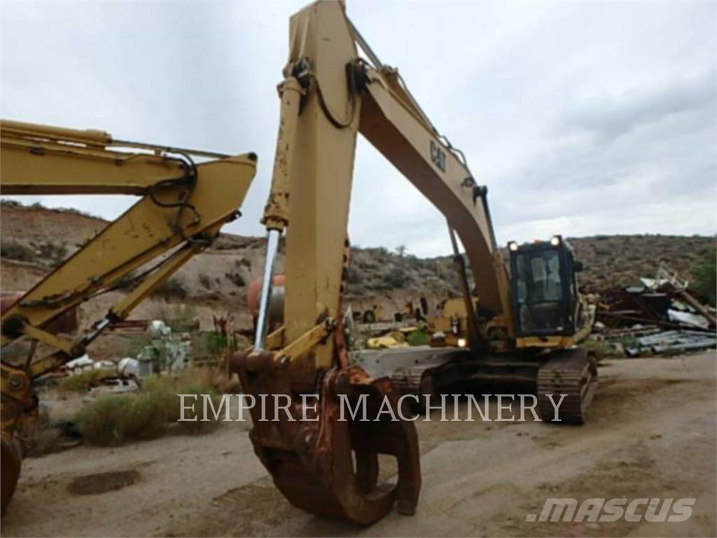 CAT 325 Crawler Excavators
