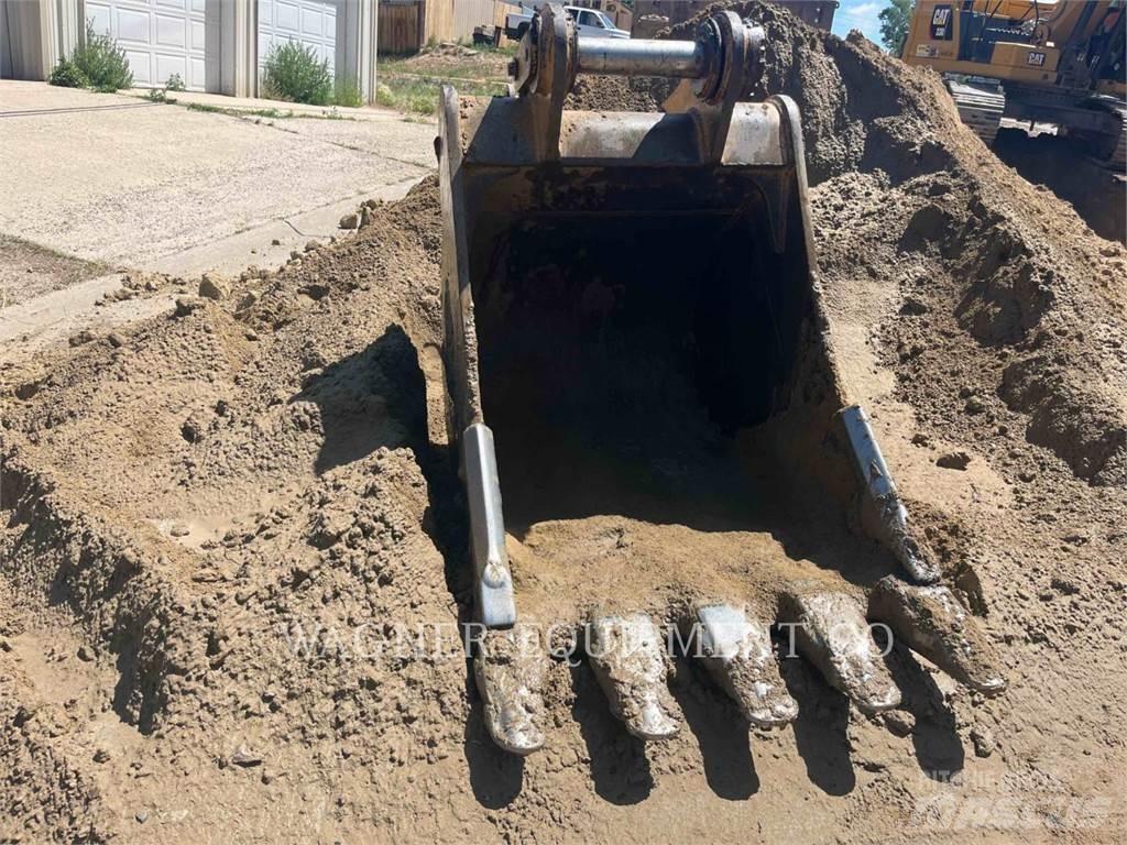 CAT 33007 Crawler Excavators