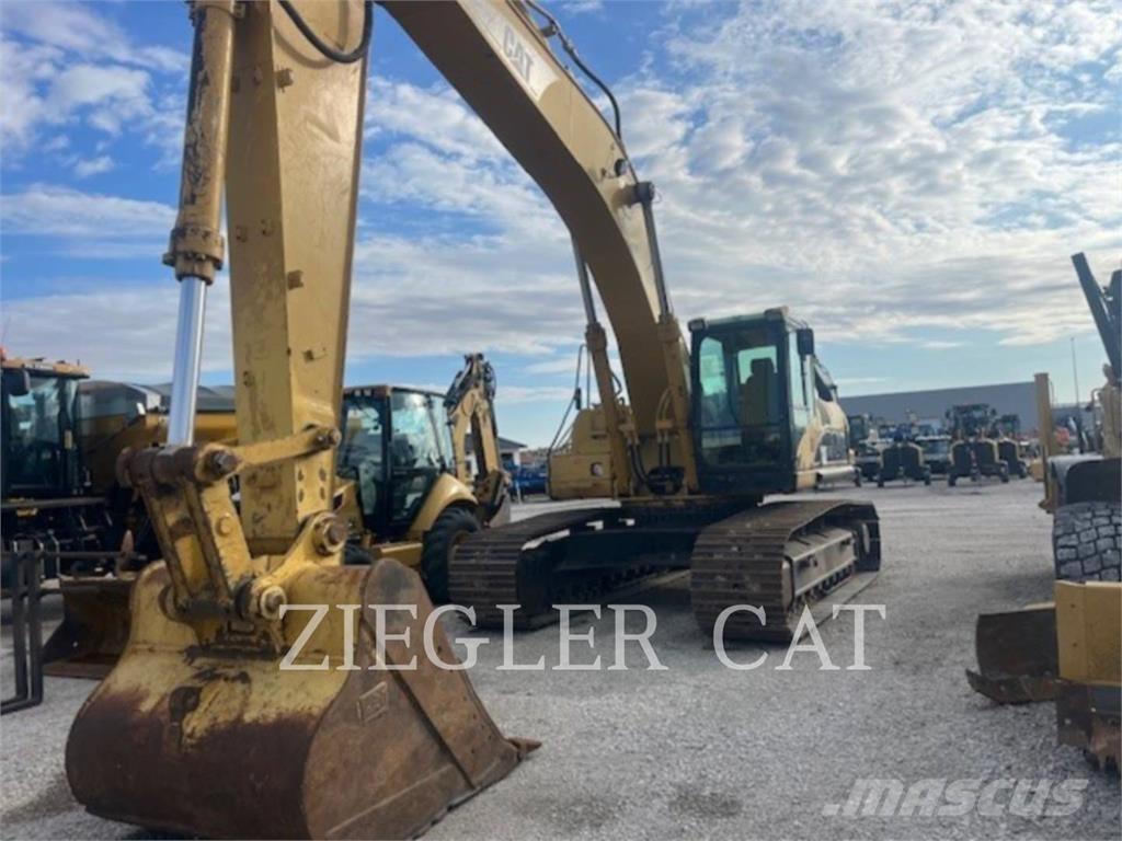 CAT 330CL Crawler Excavators