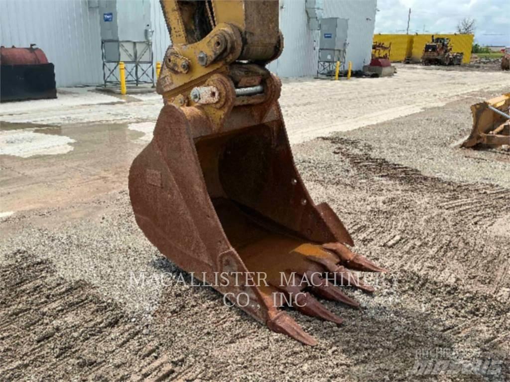 CAT 336 Crawler Excavators