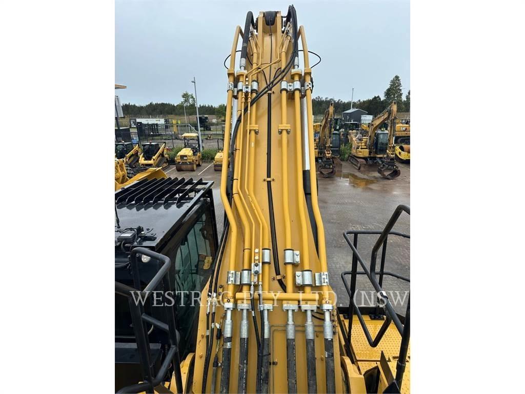 CAT 374-07 Crawler Excavators