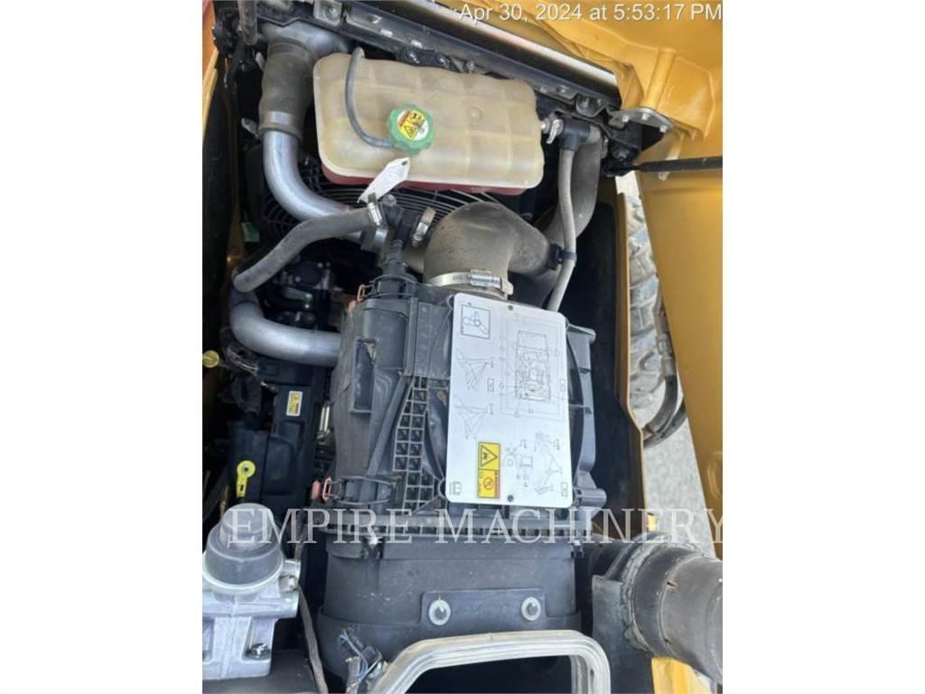CAT 415F2 4EOP Backhoe Loaders