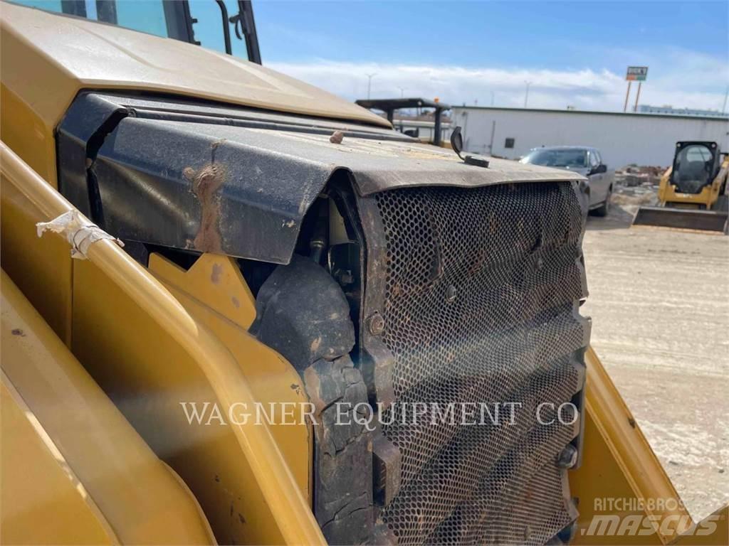 CAT 415F2 IL Backhoe Loaders