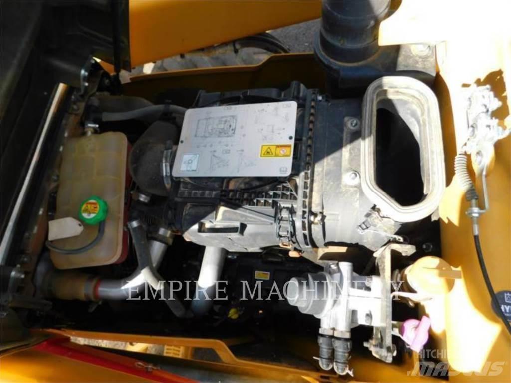 CAT 415F2 IL Wheel Loaders