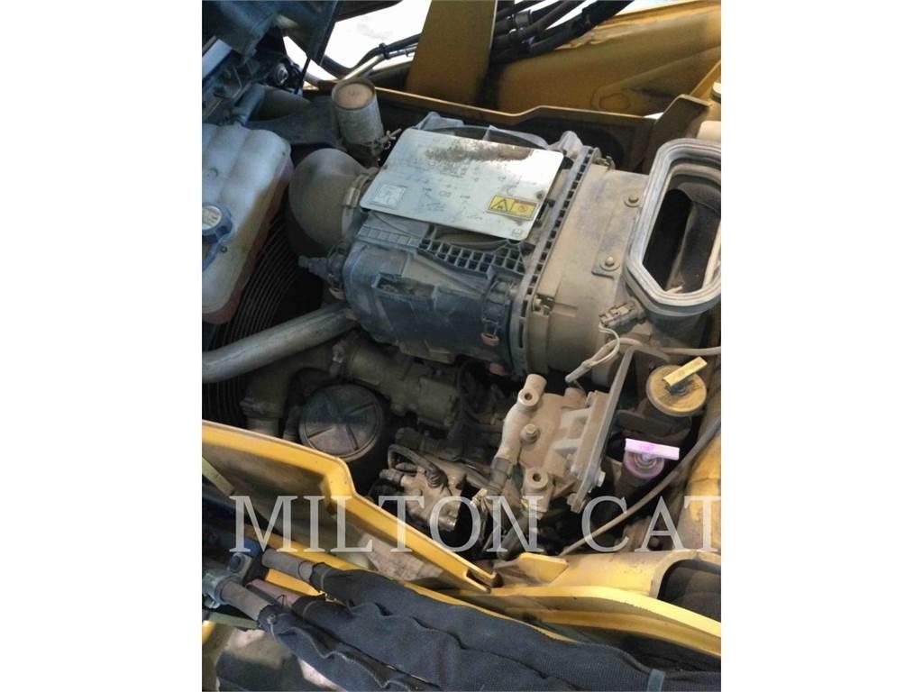 CAT 420F IT Backhoe Loaders