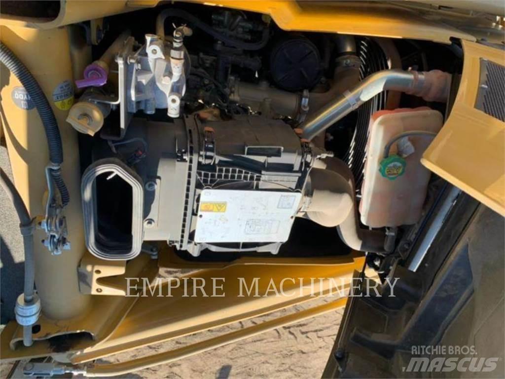 CAT 420F2 4EO Backhoe Loaders