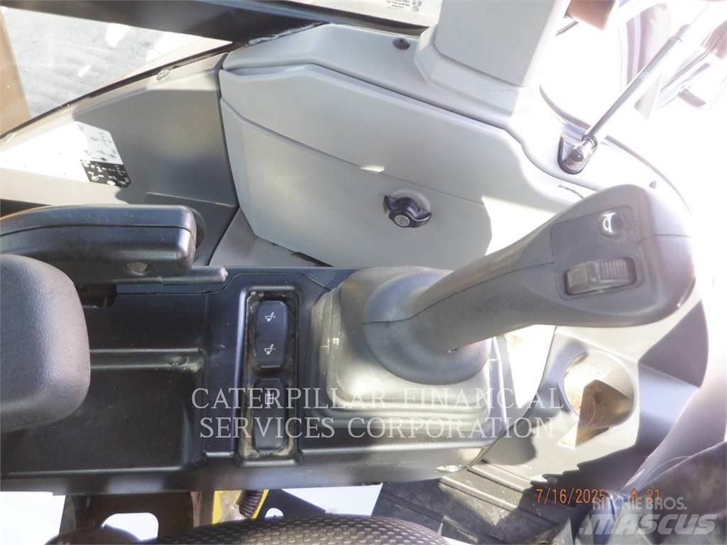 CAT 440-07 Backhoe Loaders