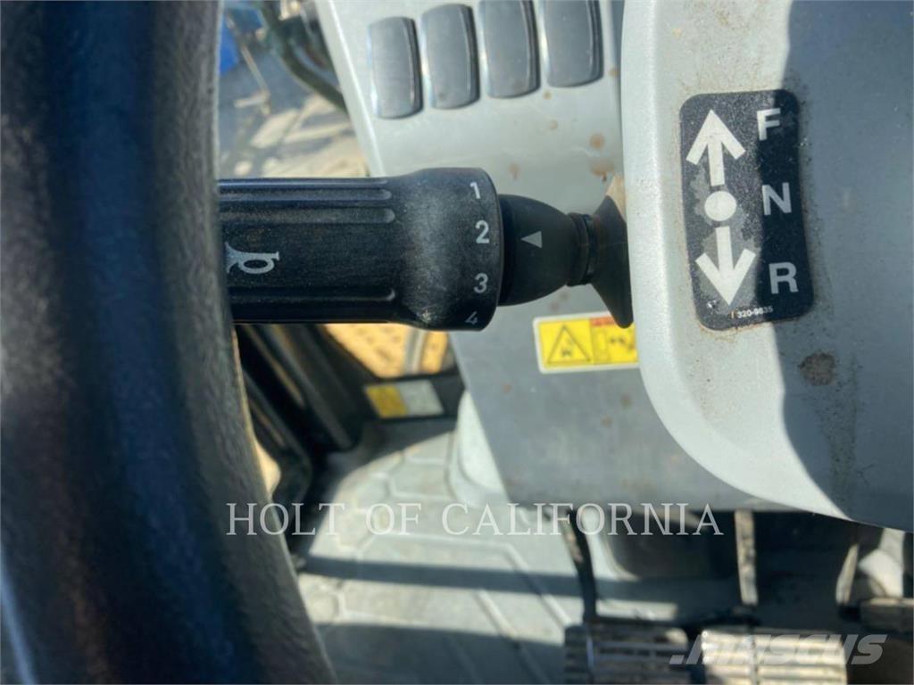 CAT 450 Backhoe Loaders