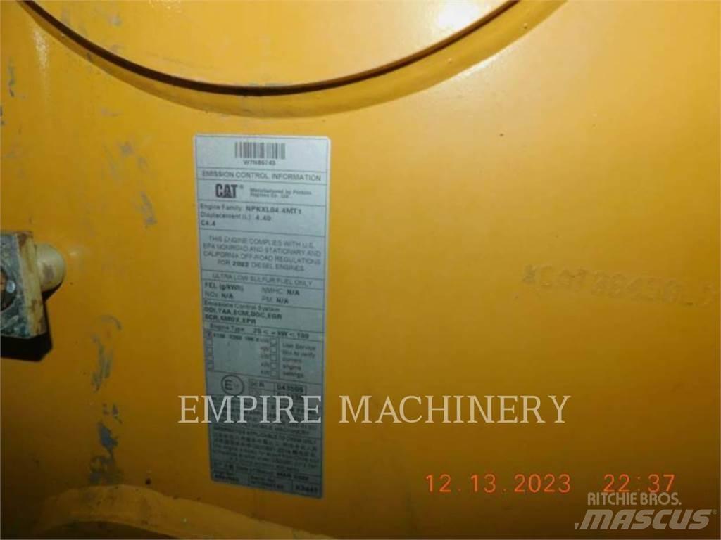 CAT 450-074EOP Backhoe Loaders