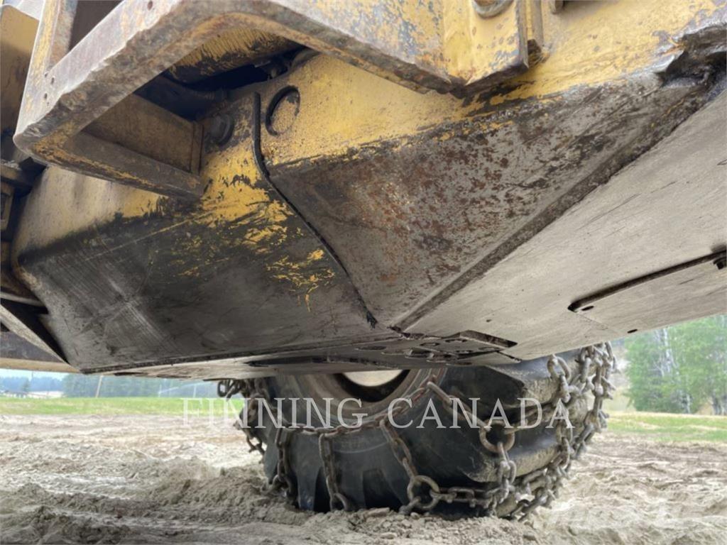 CAT 518 Skidders