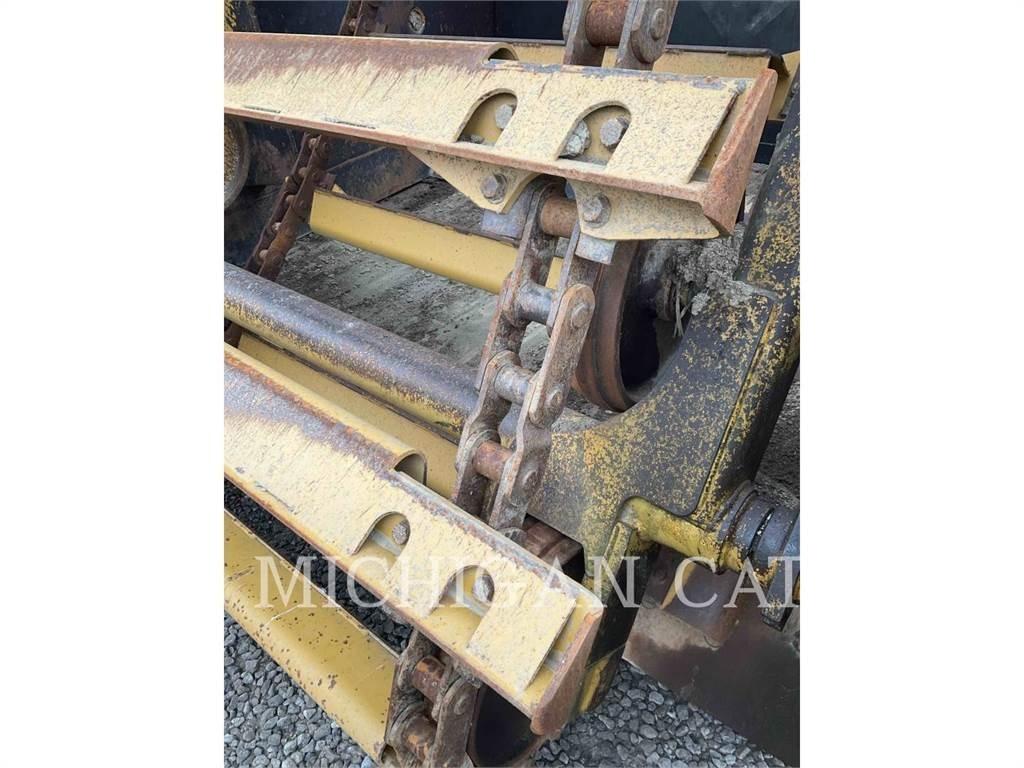 CAT 615C Scrapers