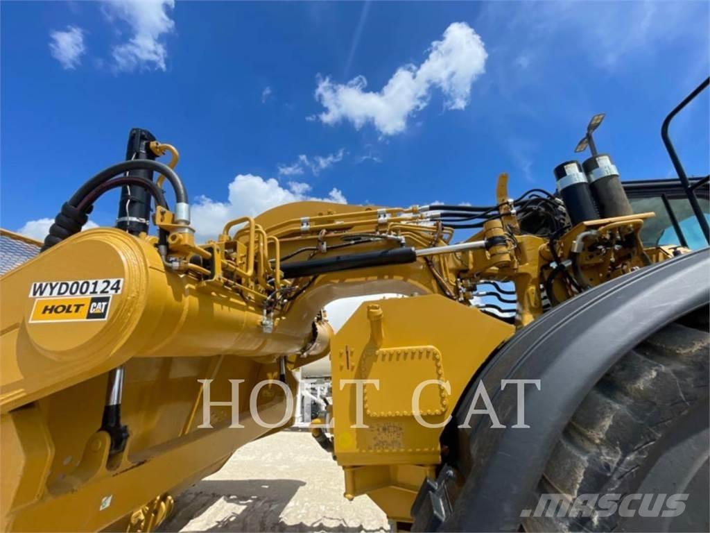 CAT 621 Scrapers