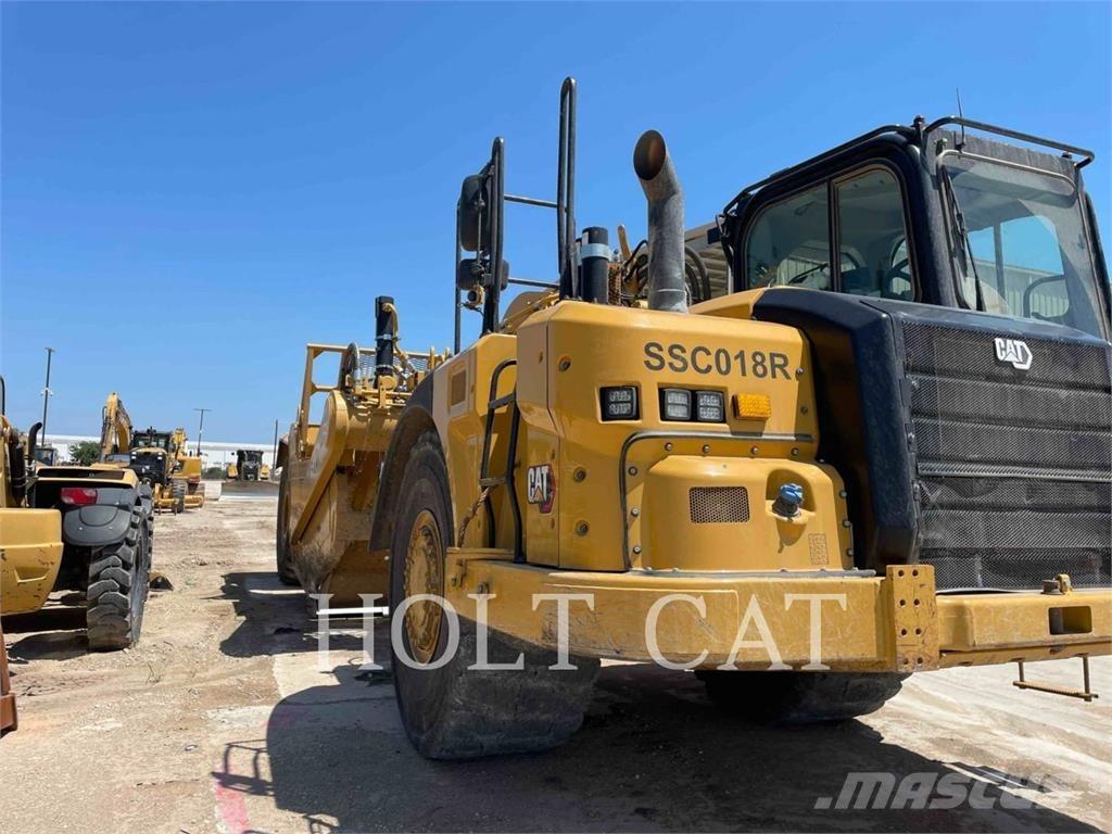 CAT 621 Scrapers