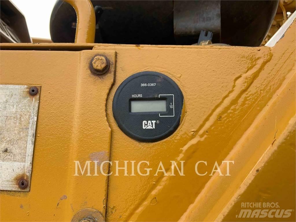 CAT 621E Scrapers