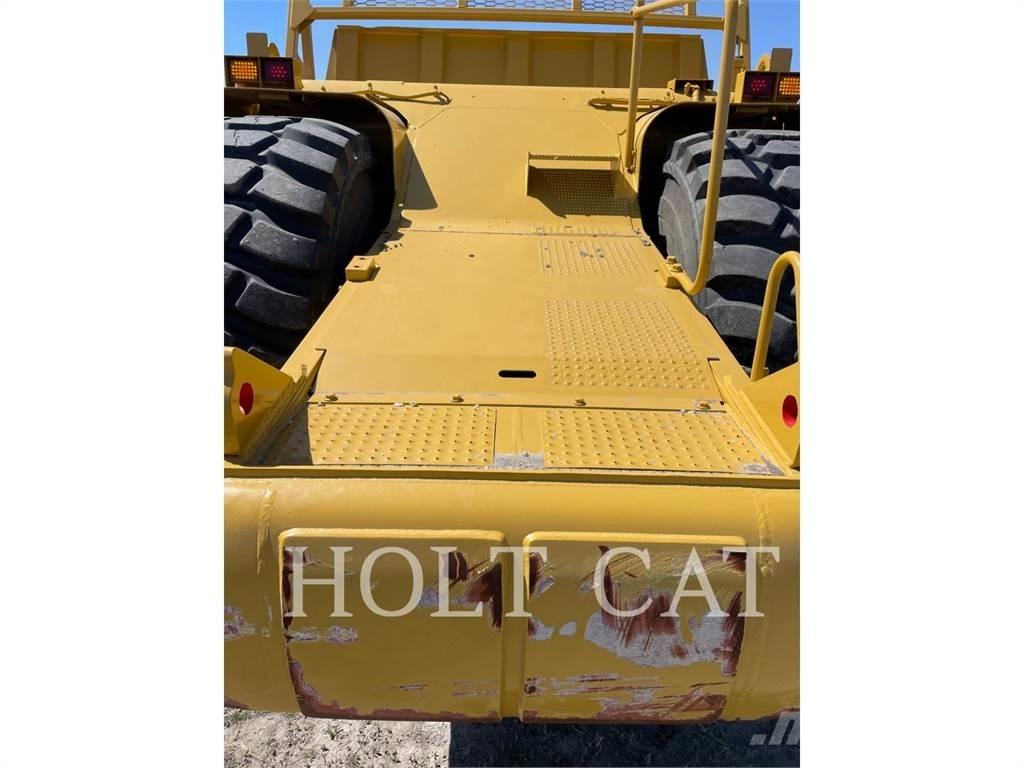 CAT 621G Scrapers