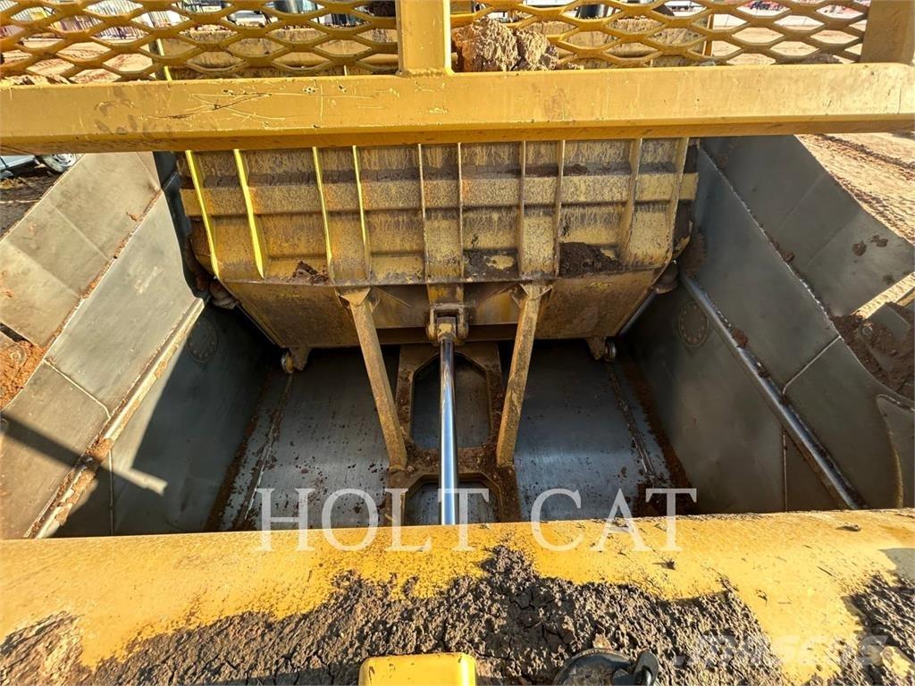 CAT 631K Scrapers