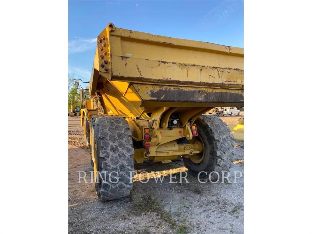 CAT 725WW Tank Trucks