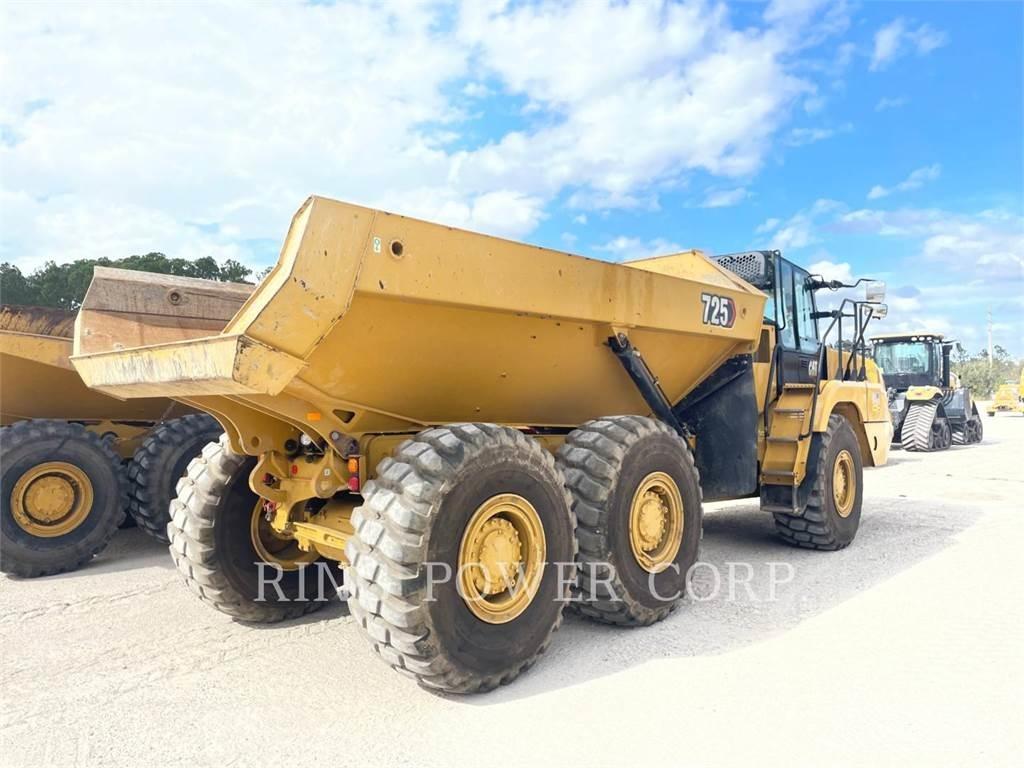 CAT 725WW Tank Trucks