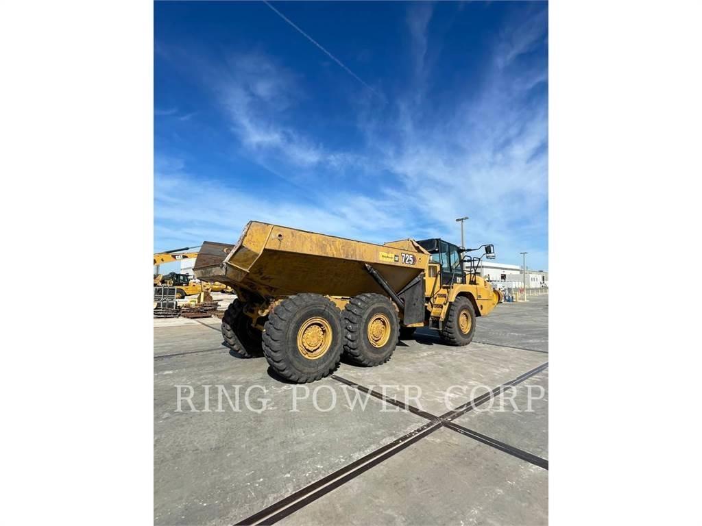 CAT 725WW Tank Trucks