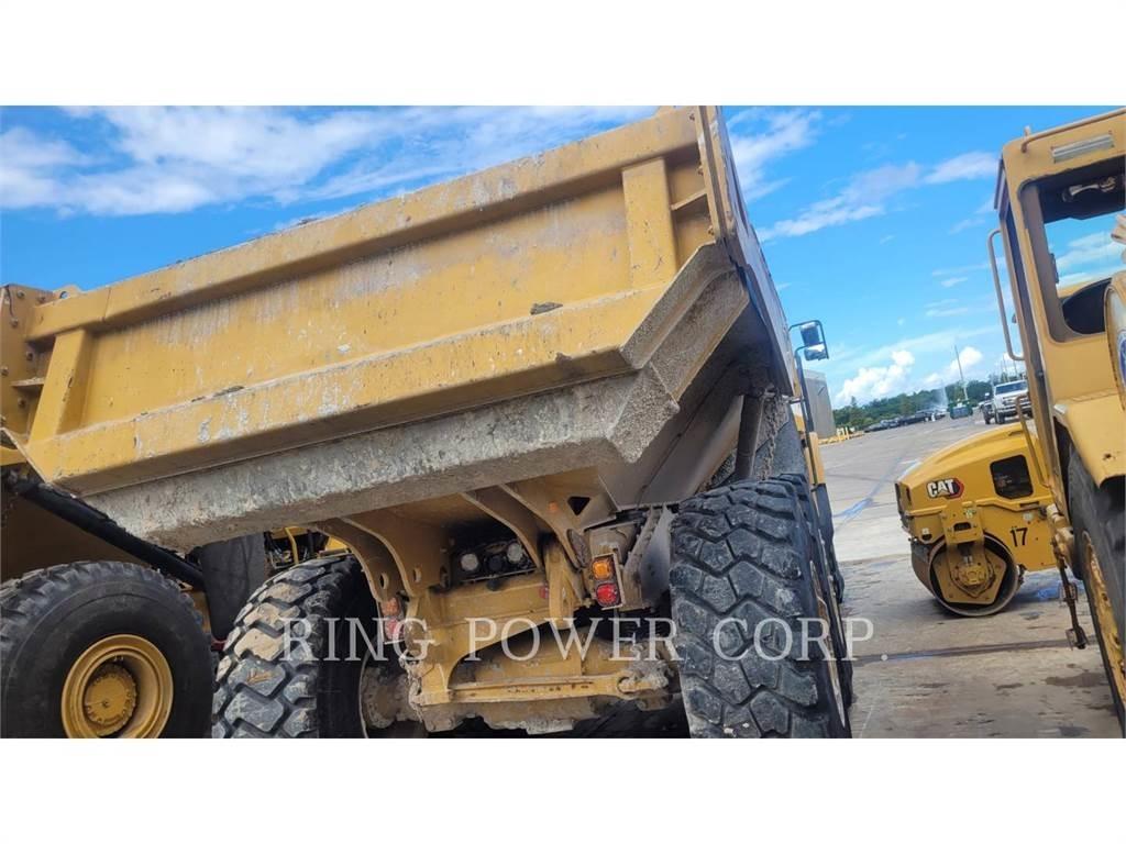 CAT 730WW Tank Trucks