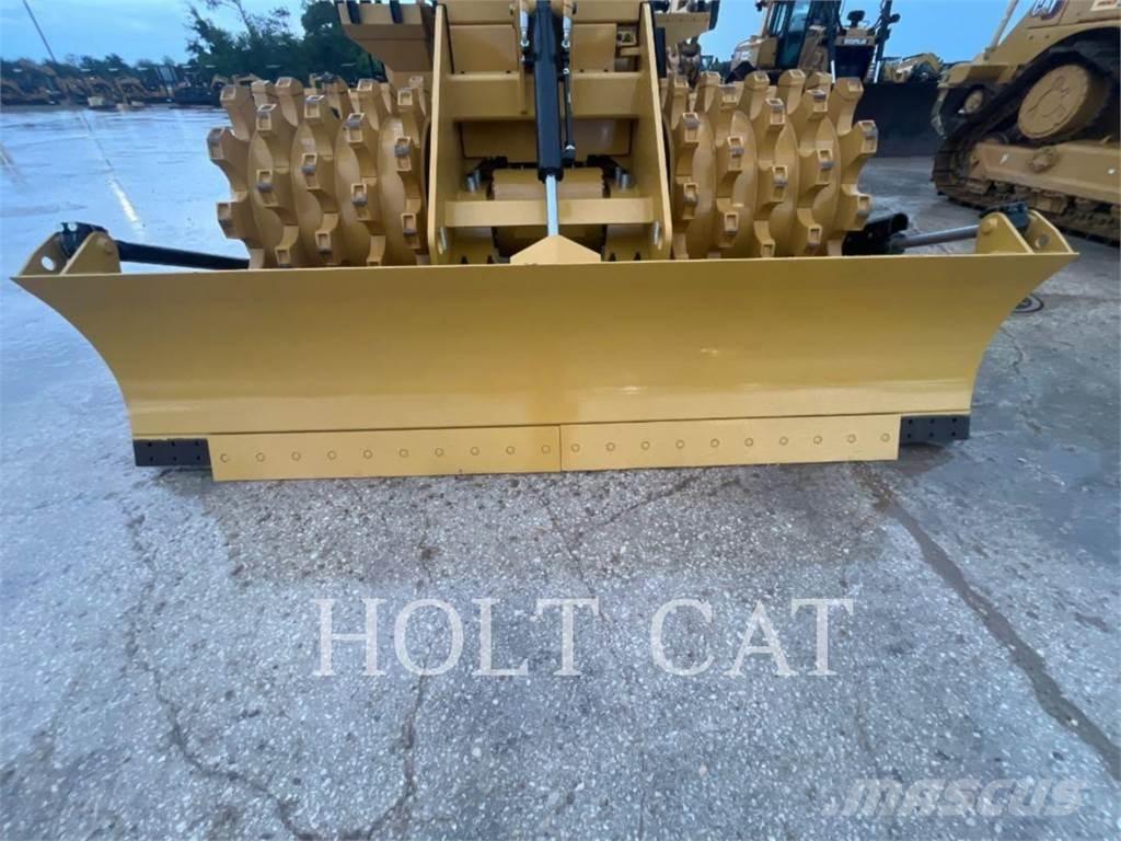 CAT 815 Soil Compactors