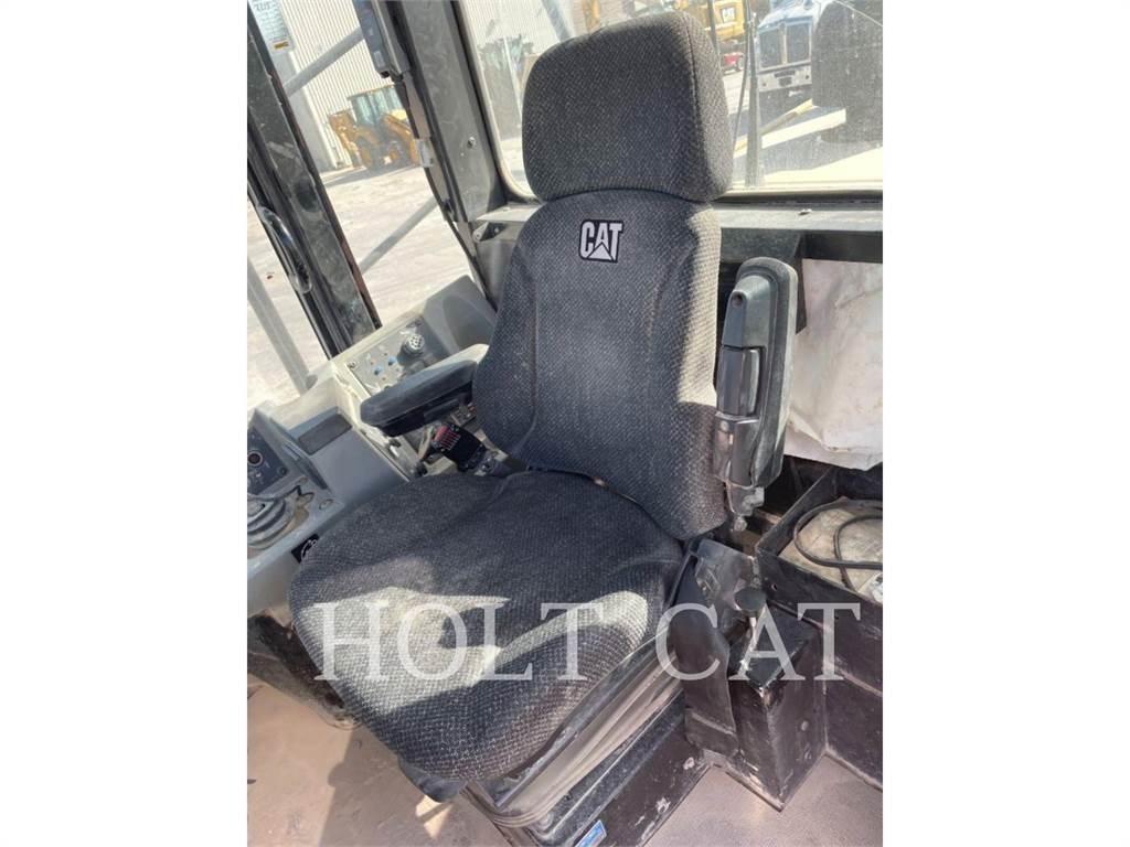CAT 815F2 Soil Compactors