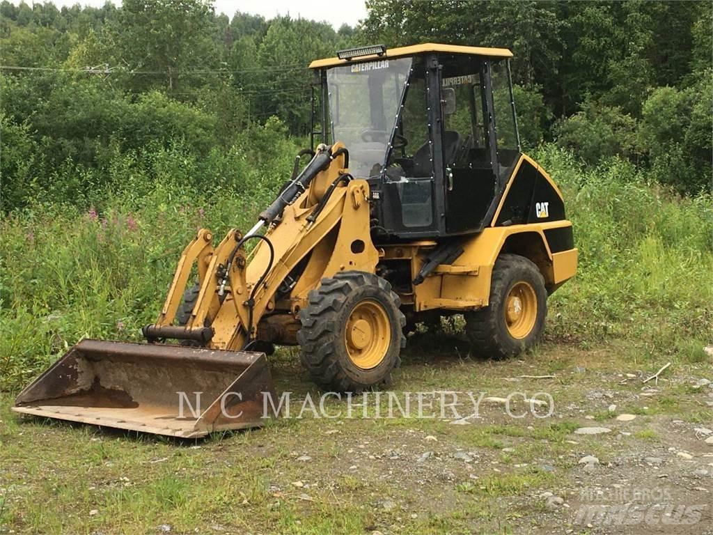 CAT 902 Wheel Loaders