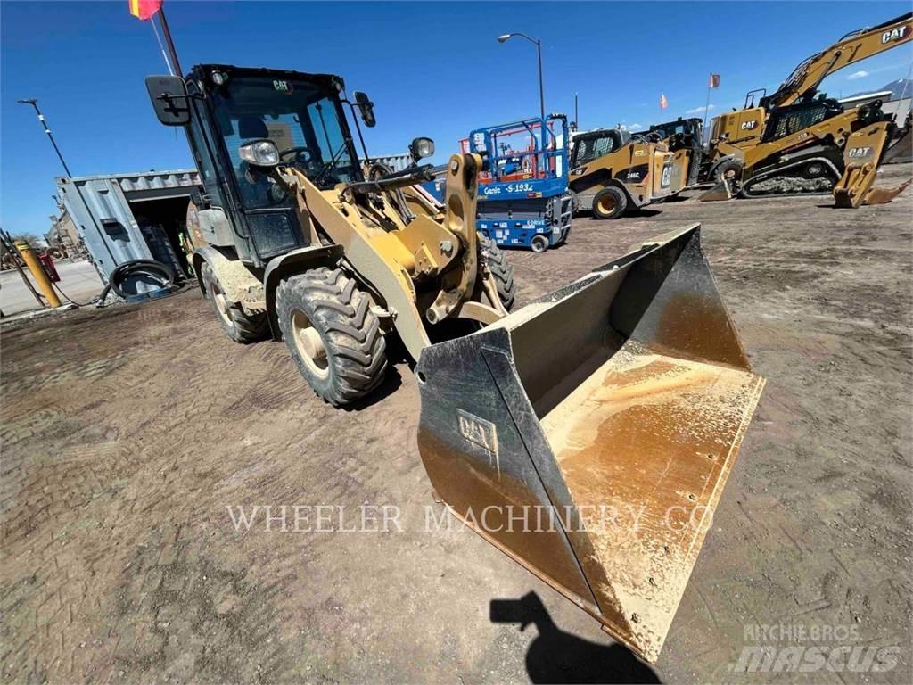 CAT 906 Wheel Loaders