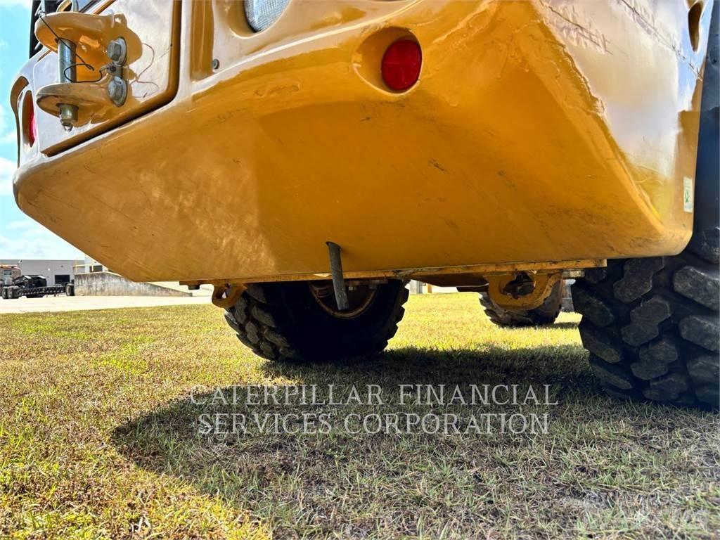 CAT 90614 Wheel Loaders