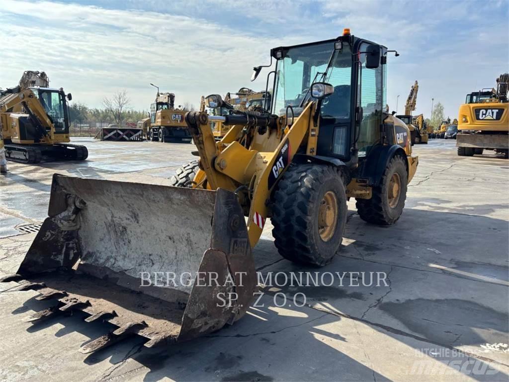 CAT 906H2 Wheel Loaders