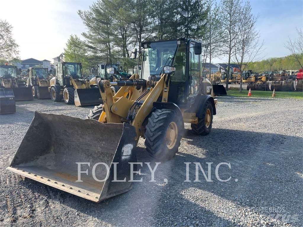 CAT 906H2 Wheel Loaders
