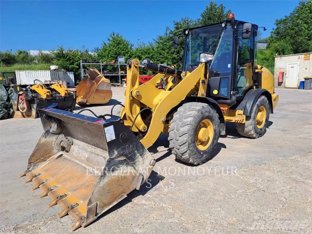 CAT 906M Wheel Loaders