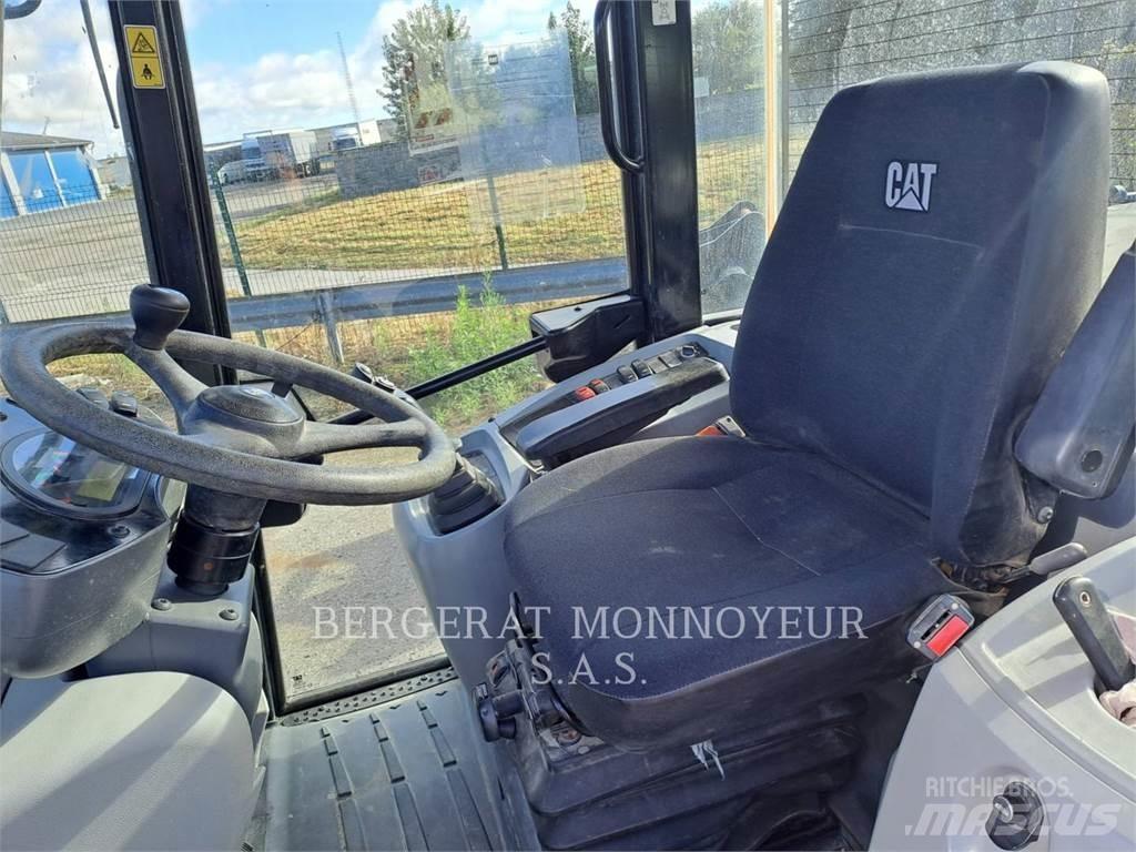 CAT 906M Wheel Loaders