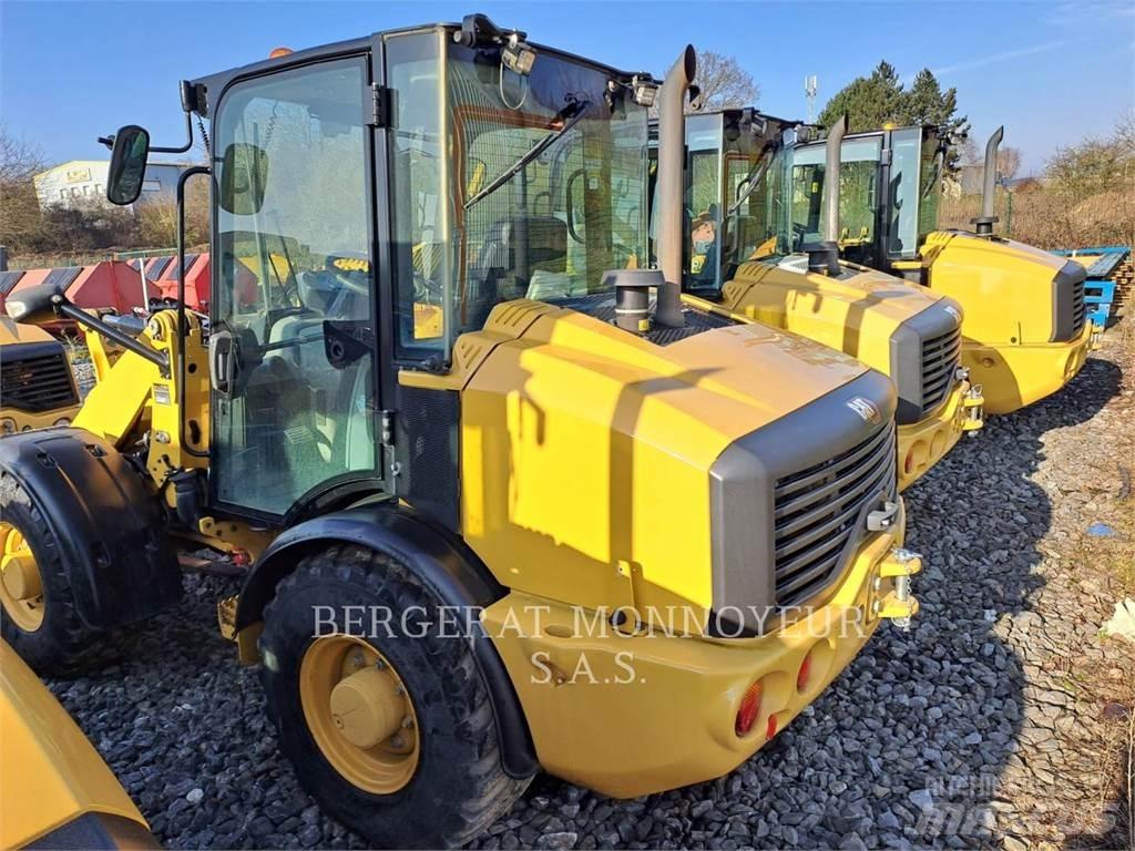CAT 906M Wheel Loaders