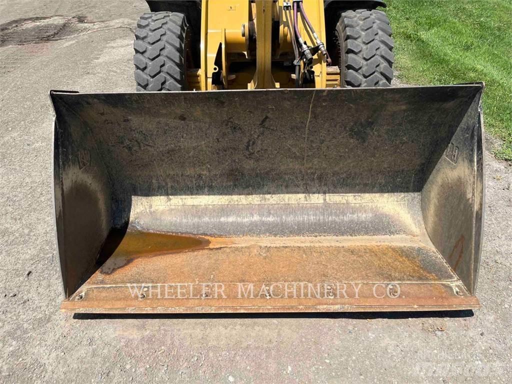 CAT 906M Wheel Loaders