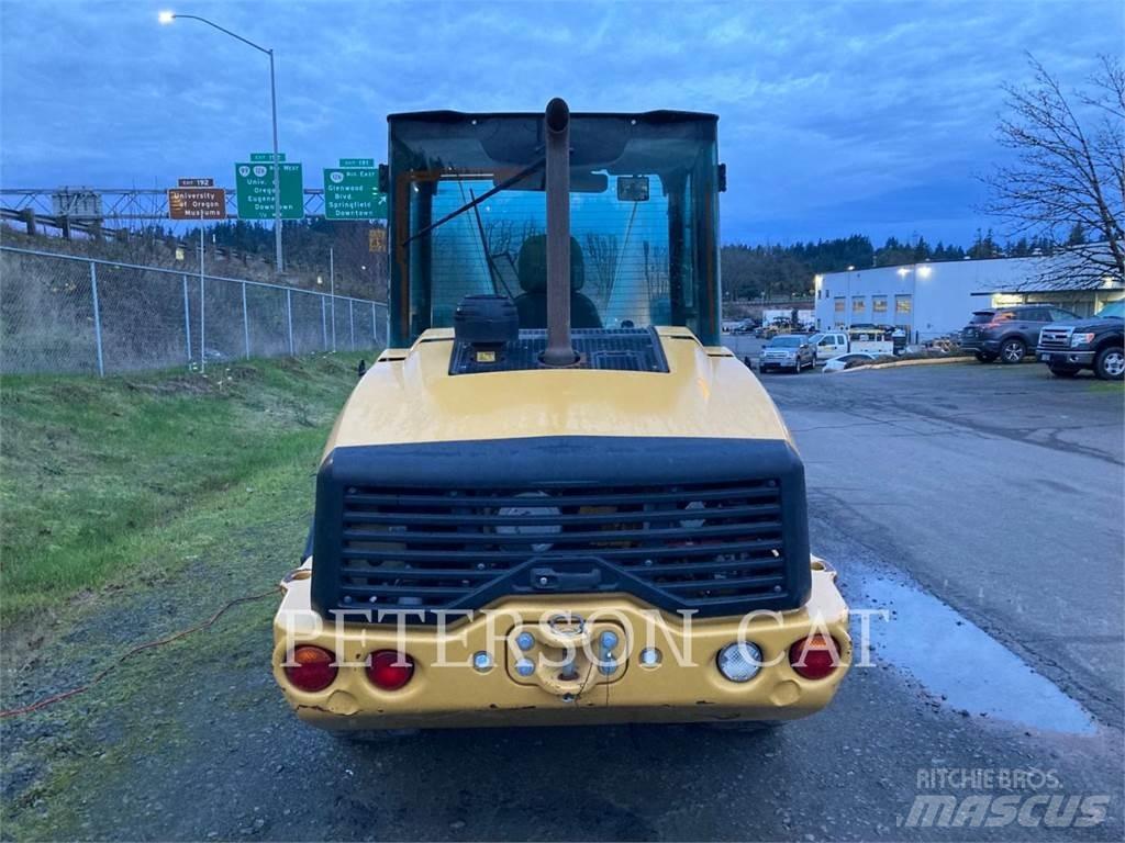 CAT 906M Wheel Loaders