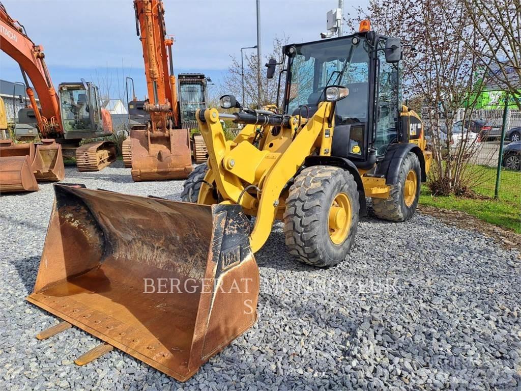 CAT 906M Wheel Loaders
