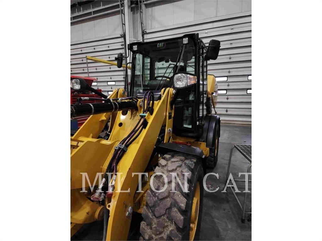CAT 906M Wheel Loaders