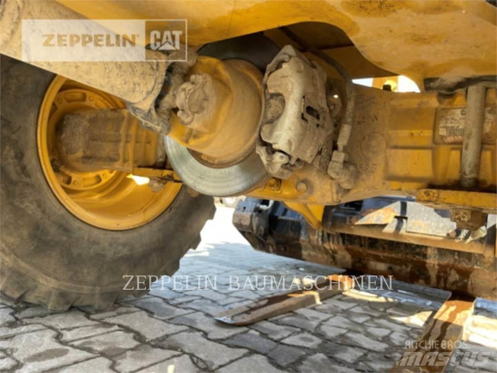 CAT 906M Wheel Loaders