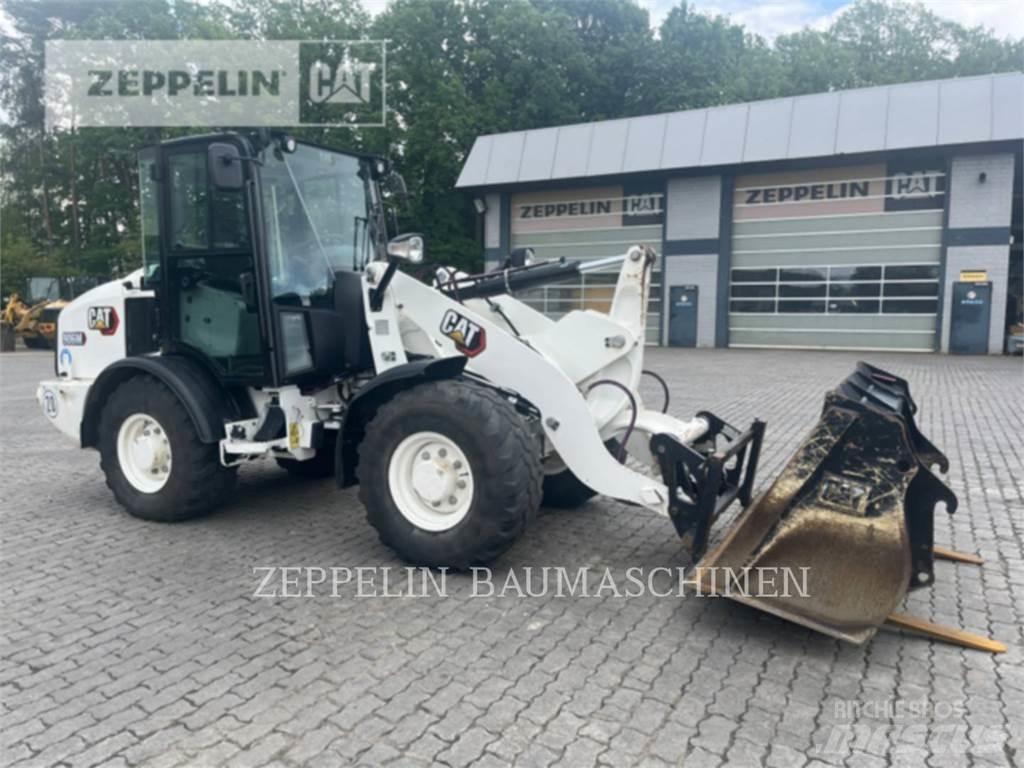 CAT 906M Wheel Loaders
