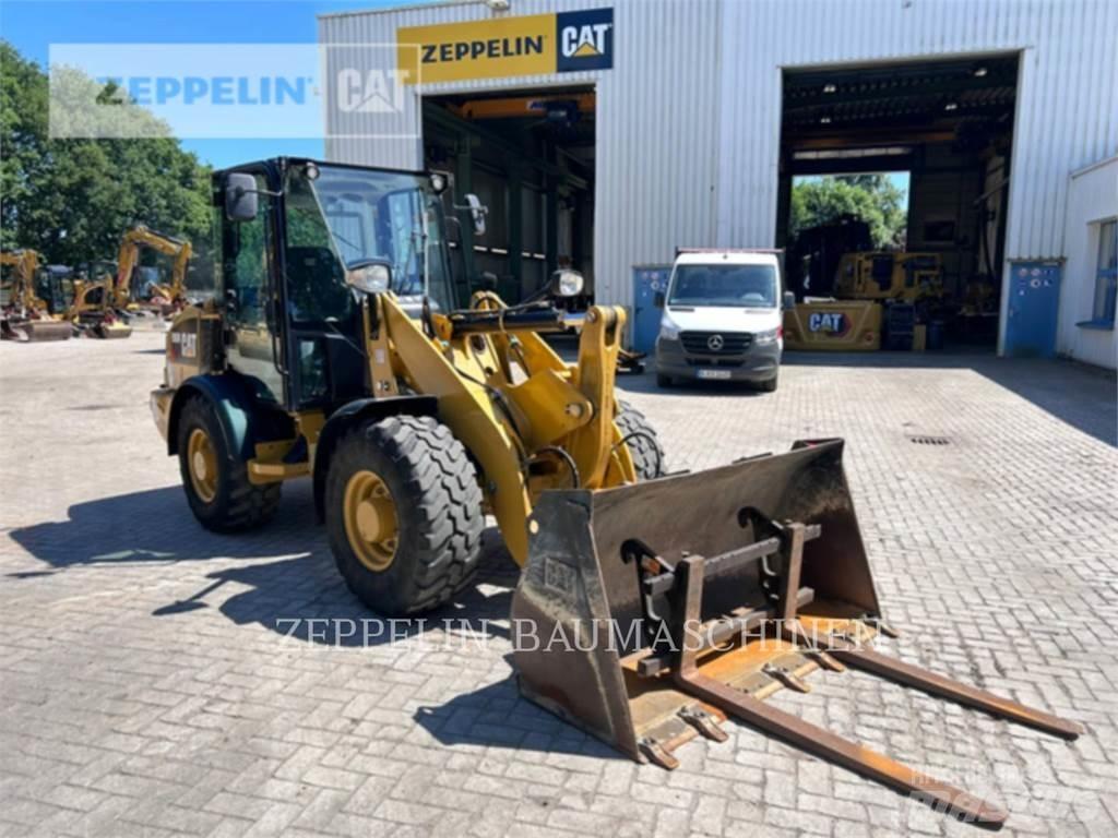 CAT 906M Wheel Loaders