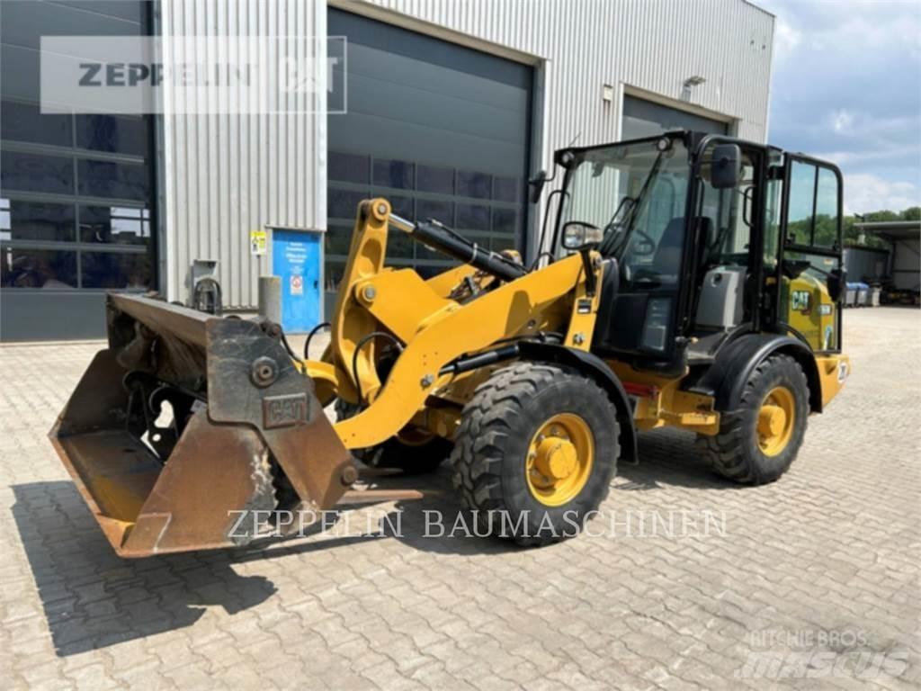 CAT 906M Wheel Loaders